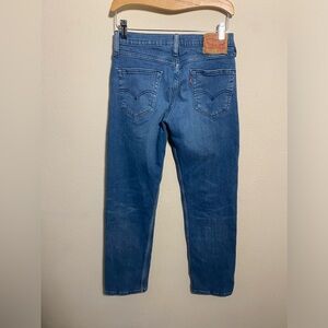 Levis 514 size 29 x30. Very good condition.